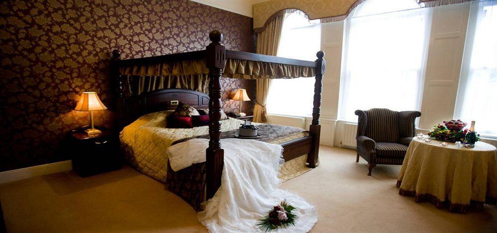 Westenra Arms Hotel Monaghan Buitenkant foto