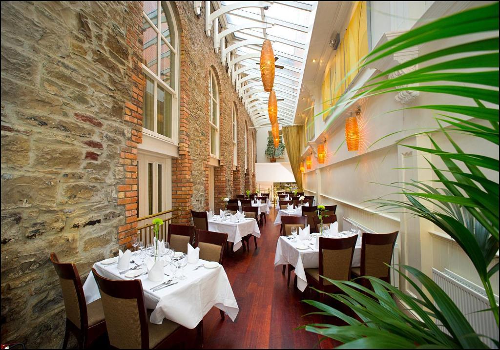Westenra Arms Hotel Monaghan Buitenkant foto
